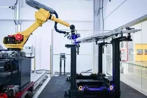 小康集团重庆工厂布局800多台工业机器人与agv