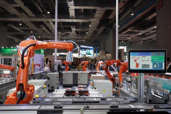 基于国产机器人的智能工厂ih电饭煲总装示范线,800kg重载工业机器人